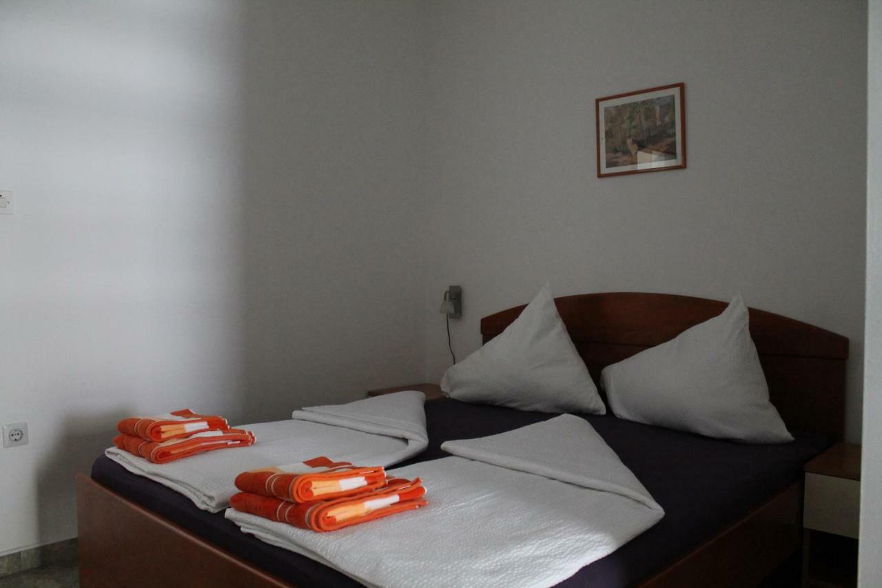 Apartmani Atila Damir Omiš Exterior foto