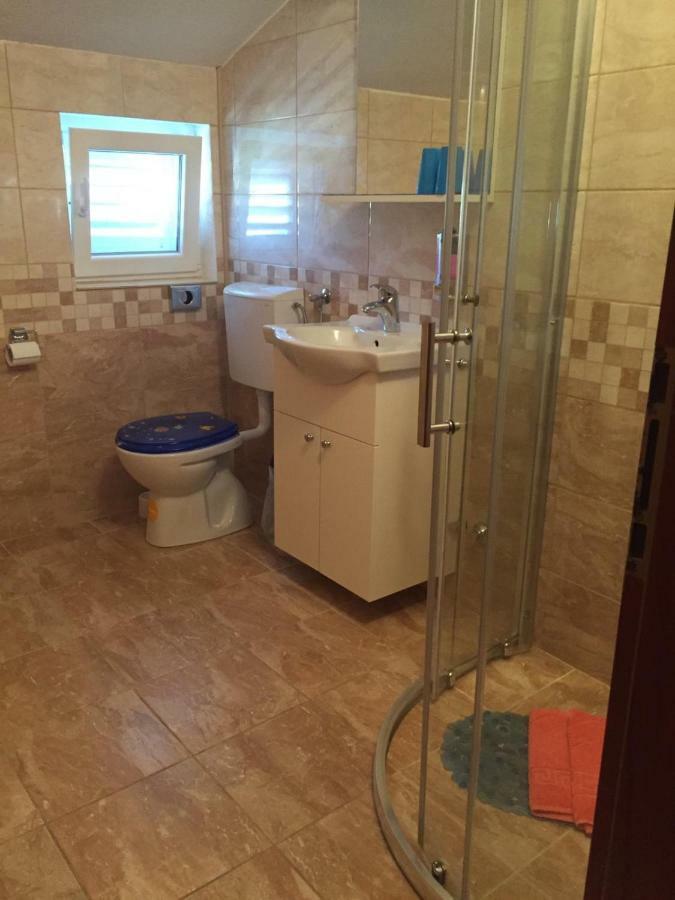 Apartmani Atila Damir Omiš Exterior foto