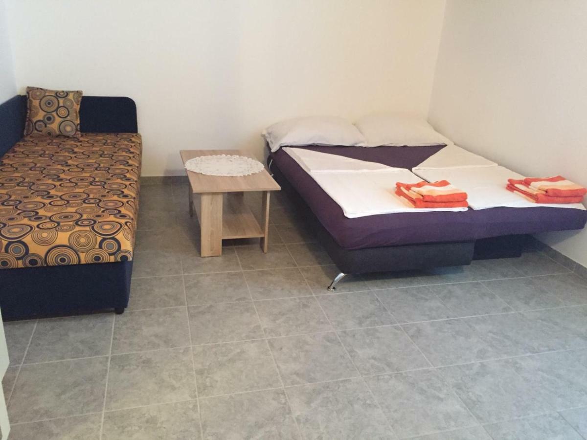 Apartmani Atila Damir Omiš Exterior foto